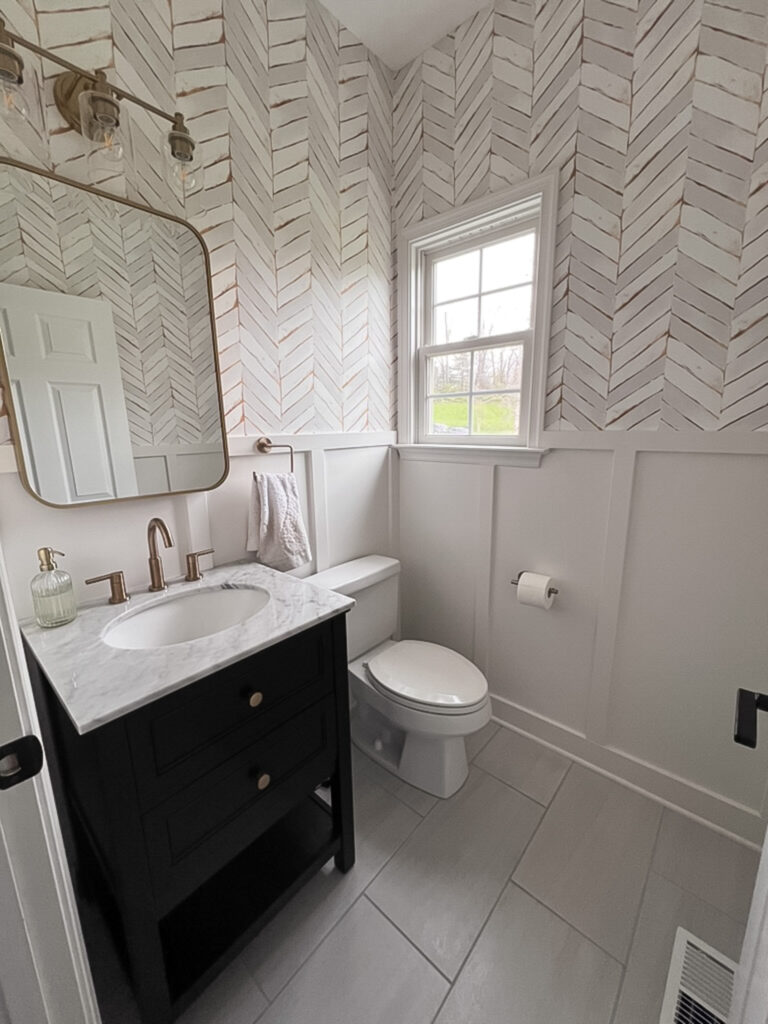 Easy DIY: Tiling a Bathroom Floor
